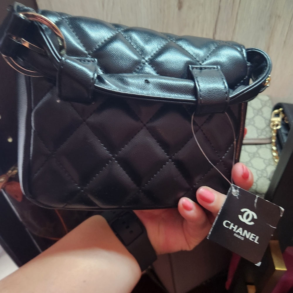 Purses - Picture 3 of 11